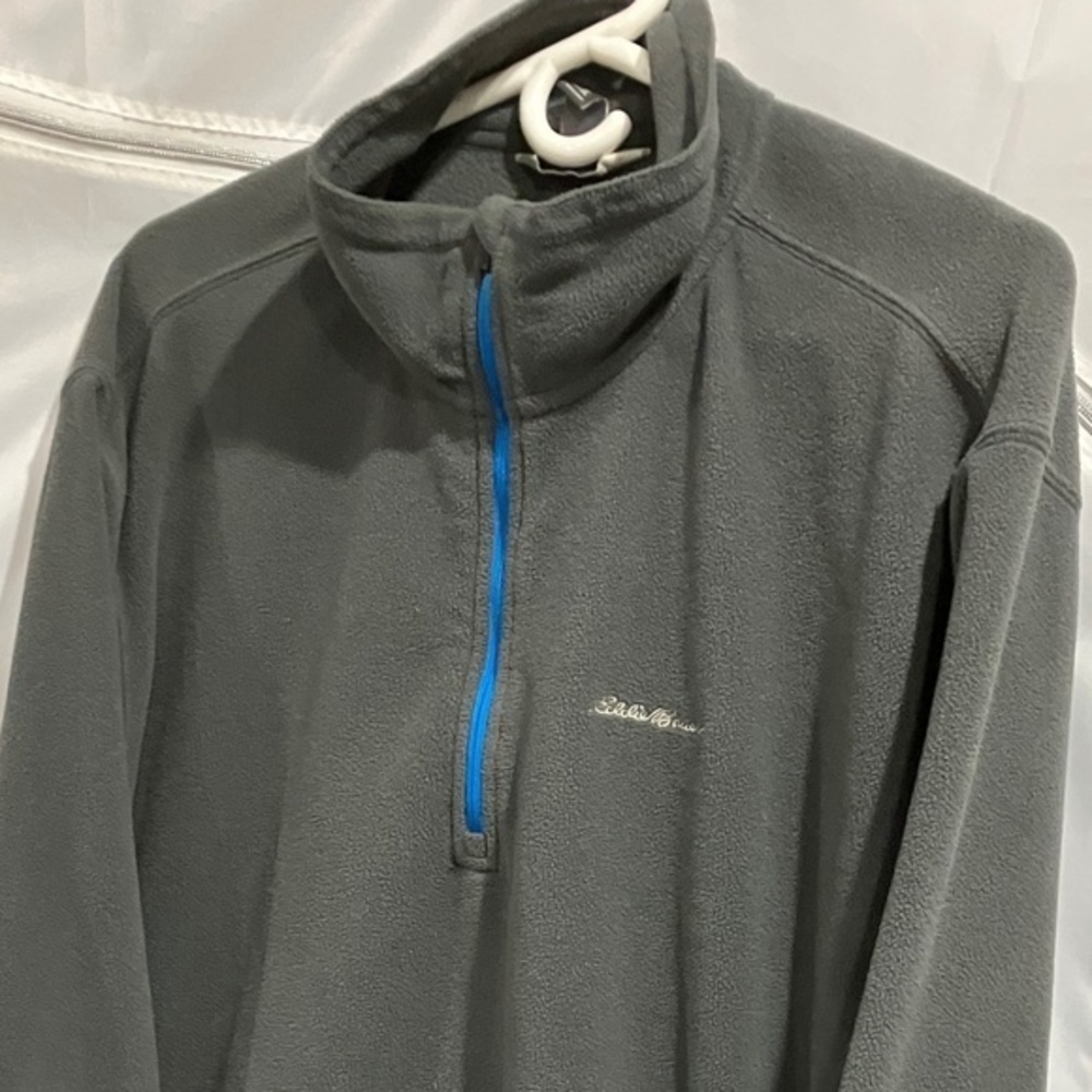 Men's Eddie Bauer Gray 1/4 Zip Fleece. Sz. XL. Like New